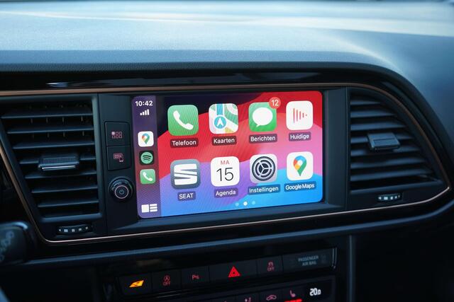 Seat LEON ST 2.0 TSI 4DRIVE CUPRA R Brembo/Camera/Pano/Carbon