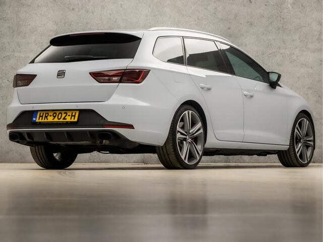 Seat LEON ST 2.0 TSI Cupra 280 281Pk Automaat (APPLE CARPLAY, NAVIGATIE, CLIMATE, SEAT SOUND, CAMERA, STOELVERWARMING, SPORTSTOELEN, LEDER/ALCANTARA, GETINT GLAS, LED KOPLAMPEN, NIEUWSTAAT)