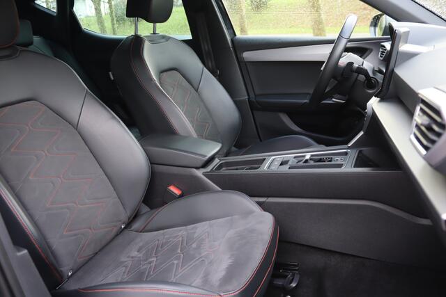 Seat LEON 1.4 TSI eHybrid 204pk PHEV FR Leder/LED/Keyless/Camera/elek. stoel+mem/DCC/ACC/18"