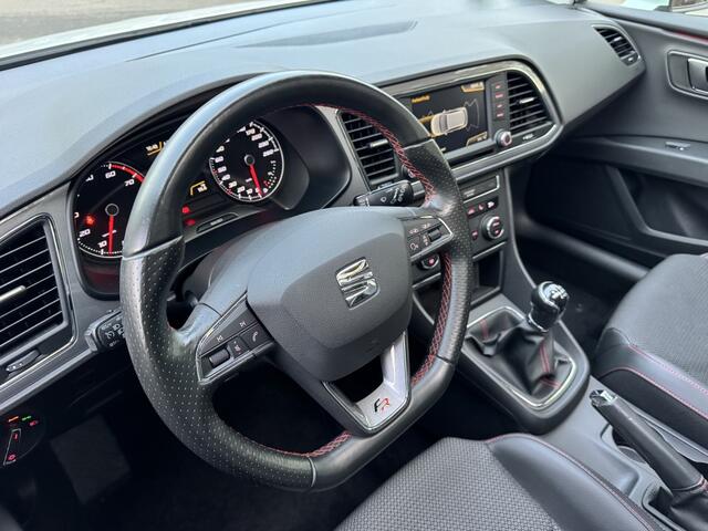 Seat LEON 1.4 TSI FR PANO CRUISE SFEER CARPLAY