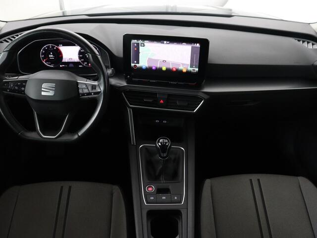 Seat LEON 1.0 TSI Style Intens | Stoelverwarming | Adaptive cruise | Camera | Carplay | Stuurverwarming | Navigatie | Keyless | Parkeerhulp | Climate control | Bluetooth | Full LED