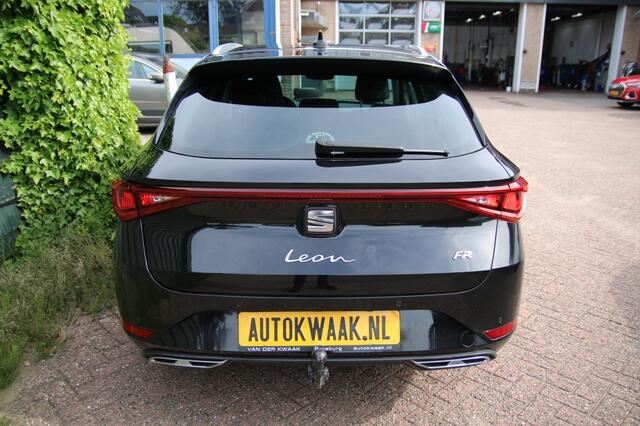 Seat LEON Sportstourer 1.5 eTSI FR Bns Int