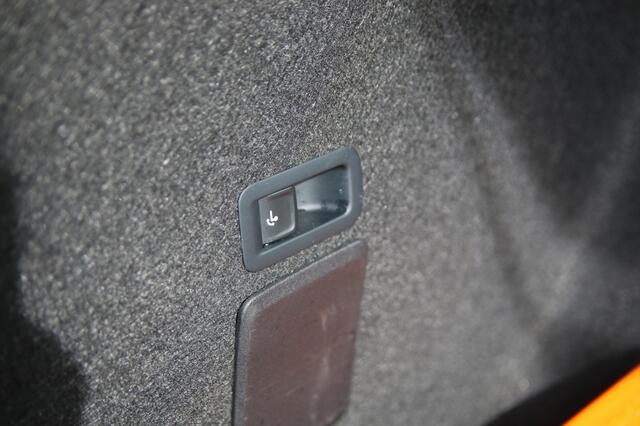 Seat LEON Sportstourer 1.5 eTSI FR Bns Int