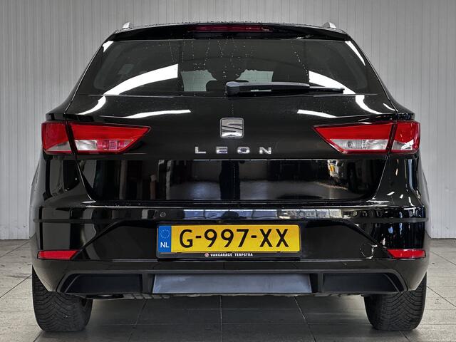 Seat LEON ST 1.0 TSI Style Ultimate Edition/ LED Dagrijverl./ Camera/. 16''LMV/ Apple+Android/ DAB+/ Keyless/ Clima/ Navi/ Cruise/ Bluetooth/ Multi.LEDER.Stuur/ Elek.Pakket/ Isofix/ PDC V+A.