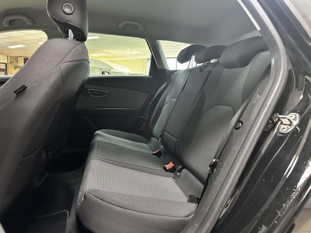 Seat LEON ST 1.0 TSI Style Ultimate Edition/ LED Dagrijverl./ Camera/. 16''LMV/ Apple+Android/ DAB+/ Keyless/ Clima/ Navi/ Cruise/ Bluetooth/ Multi.LEDER.Stuur/ Elek.Pakket/ Isofix/ PDC V+A.