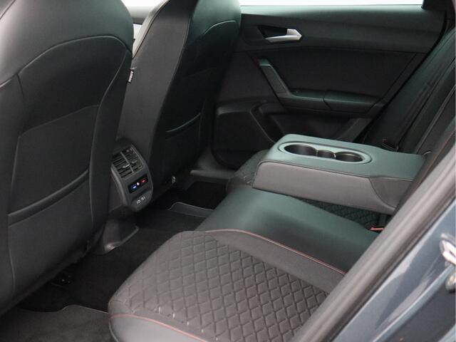 Seat LEON Sportstourer 1.5 TSI FR Business Intense/ mooie auto!