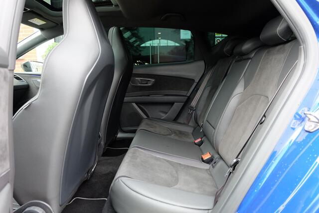 Seat LEON 2.0 TSI CUPRA 300 / Kuipstoel / Milltek / Pano / 19"