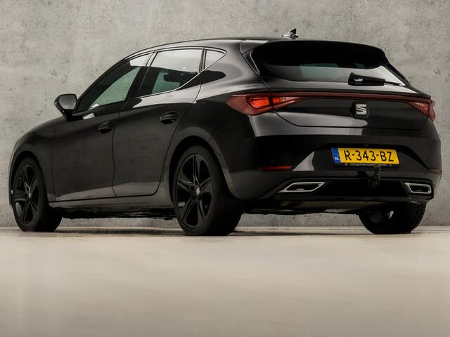 Seat LEON 1.0 TSI FR Intense Sport Automaat (APPLE CARPLAY, GROOT NAVI, CAMERA, TREKHAAK WEGKLAPBAAR, GETINT GLAS, SPORTSTOELEN, ADAPTIVE CRUISE, SFEERVERLICHTING, NIEUWSTAAT)