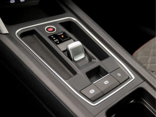 Seat LEON 1.0 TSI FR Intense Sport Automaat (APPLE CARPLAY, GROOT NAVI, CAMERA, TREKHAAK WEGKLAPBAAR, GETINT GLAS, SPORTSTOELEN, ADAPTIVE CRUISE, SFEERVERLICHTING, NIEUWSTAAT)