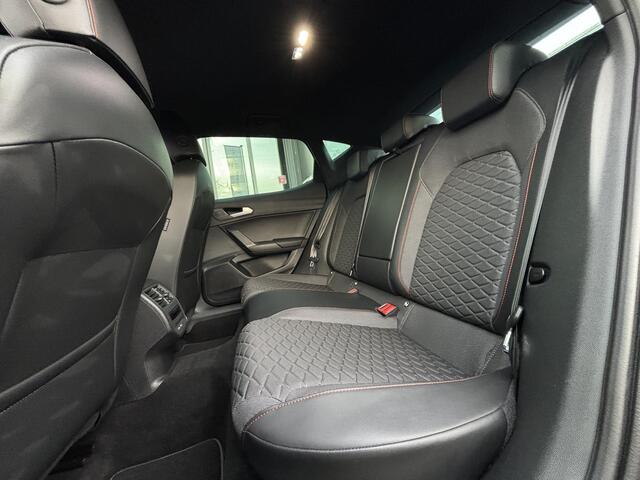 Seat LEON 1.5 eTSI FR Business Intense Stoel-Stuurverwarming | Adapt. Cruise | Dealer Onderhouden