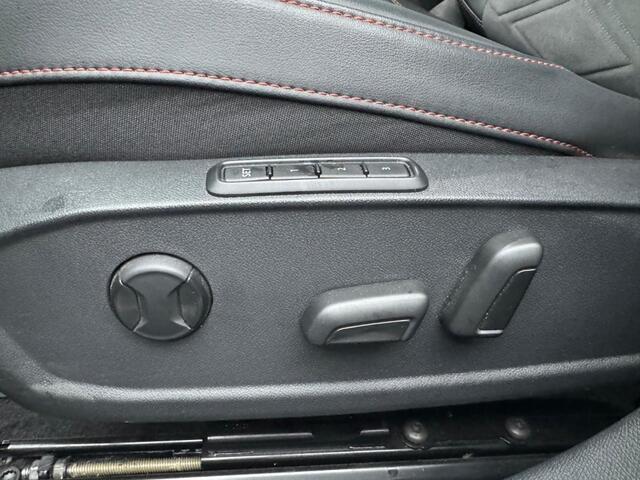 Seat LEON Sportstourer 1.0 eTSI 110pk DSG FR Business | ACC | Pano | Elk S