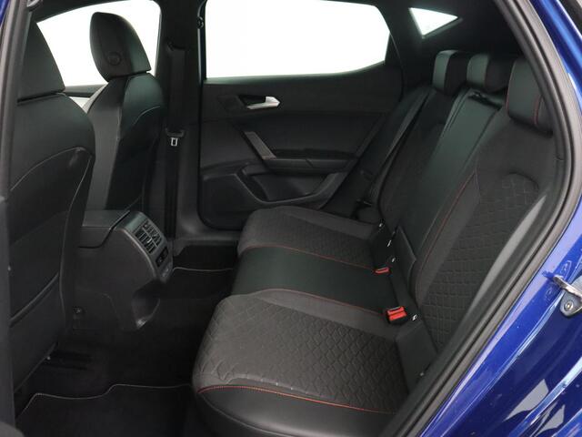 Seat LEON 1.5 eTSI FR Intense | Stoelverwarming | Adaptive cruise | Camera | Carplay | Navigatie | Full LED | Keyless | Stuurverwarming | Climate control