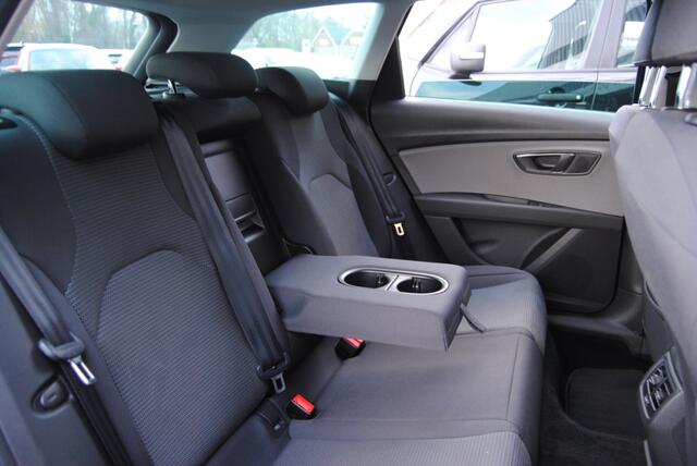 Seat LEON ST 1.0 TSI Style Ult.Ed | Apple Carplay | DAB | Stoelverwarming|