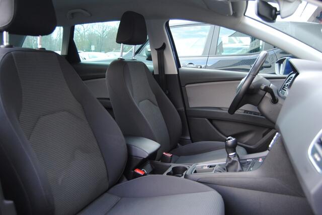 Seat LEON ST 1.0 TSI Style Ult.Ed | Apple Carplay | DAB | Stoelverwarming|