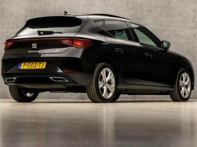 Seat LEON 1.4 TSI eHybrid PHEV FR Intense 204Pk Automaat (SCHUIFDAK, APPLE CARPLAY, GROOT NAVI, CAMERA, SPORTSTOELEN, GETINT GLAS, SFEERVERLICHTING, KEYLESS, ADAPTIVE CRUISE, NIEUWSTAAT)