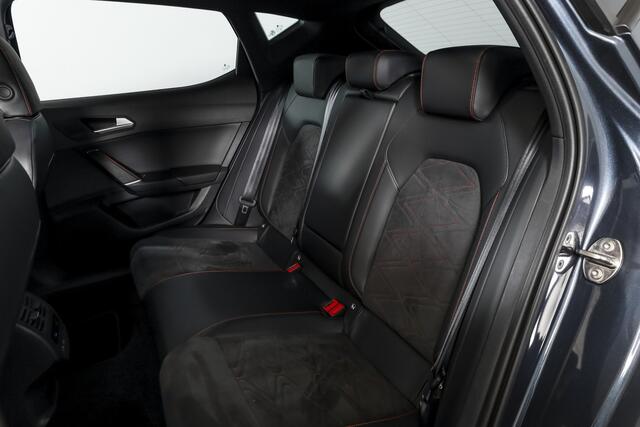 Seat LEON 1.4 TSI eHybrid 204 PK PHEV FR Business Intense - Automaat | S/K-Dak | Dig. Cockpit | Adapt. Cruise | Stoel-+Stuurverw. | PDC | Camera | NAV + App. Connect | ECC | LM 18" |