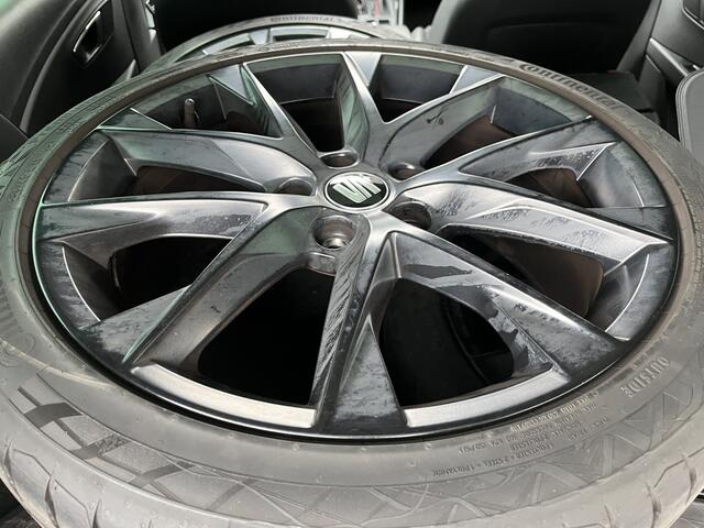 Seat LEON ST 1.5 TSI FR Ultimate Edition Black / AUTOMAAT/ PANO/ KEYLESS/ TREKHAAK/ ALCANTARA/ BEATS AUDIO/ CRUISE/ VIRTUAL COKPIT/ NAVI/ CAMERA/ CLIMA/ STOELVERWARMING