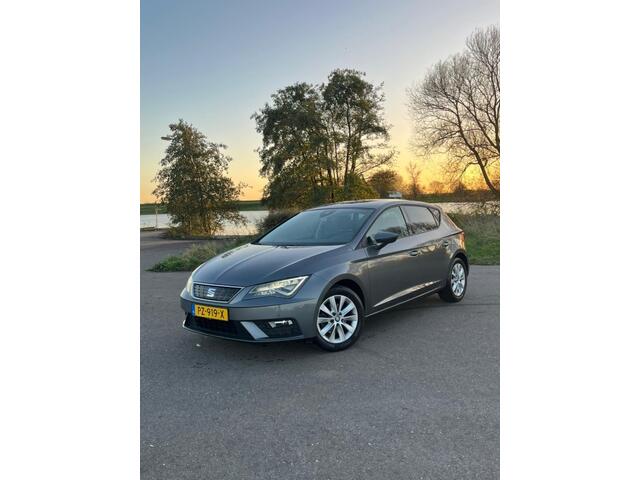 Seat LEON 1.0 EcoTSI 2017 Keyless Cruise Camera Sensoren LED