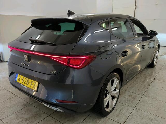 Seat LEON Sportstourer 1.0 TSI FR Business Intense NL-AUTO | CAMERA | STOEL/STUUR VERWARMING