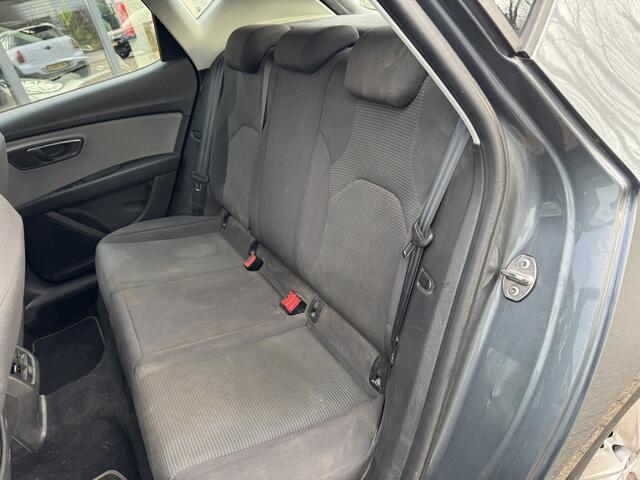 Seat LEON 1.6 TDI Style Intense*Navi*ECC*EXPORT/EX.BPM*