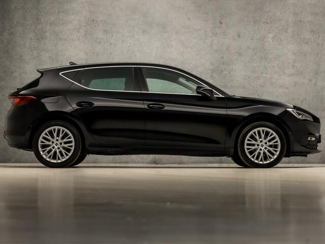Seat LEON 1.5 TSI Xcellence Sport 150Pk Automaat (VIRTUAL COCKPIT, APPLE CARPLAY, GROOT NAVI, STUUR/STOELVERWARMING, KEYLESS, ADAPTIVE CRUISE, SFEERVERLICHTING, GETINT GLAS, NIEUWSTAAT)
