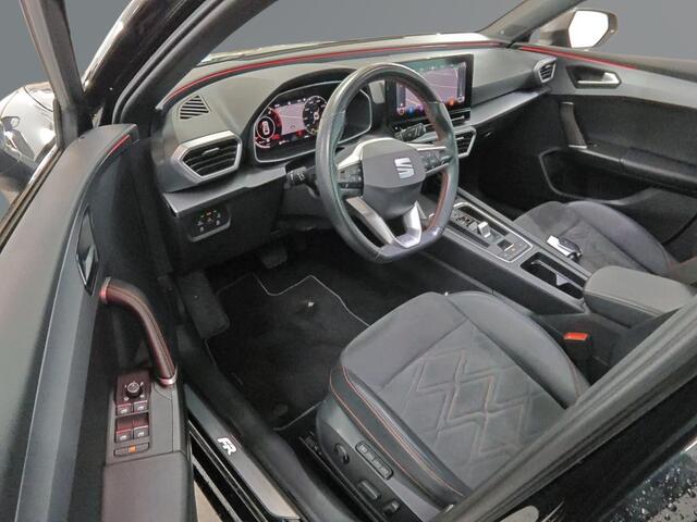 Seat LEON Sportstourer 1.5 eTSI FR Launch Edition Beats Panorama Trekhaak Navi Alcantara LED Android/Carplay