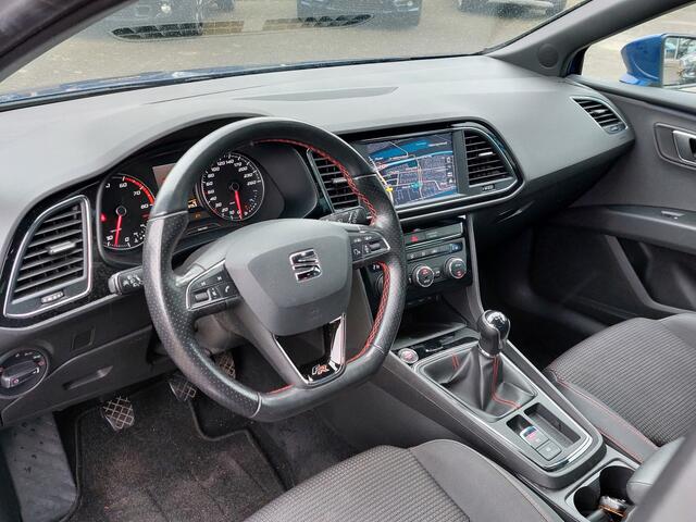 Seat LEON 1.4 EcoTSI 150pk FR Business Intense | Origineel NL | Navi | Apple Carplay | Clima | Cruise | Led Koplampen | Keyless Entry | Rijstrook+Licht+Regensensor | Pdc V+A | Privacy Glass | 18''lm