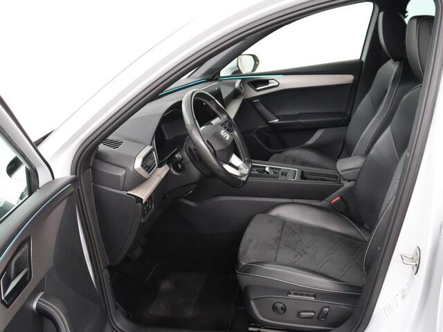 Seat LEON 1.4 TSI eHybrid PHEV Xcellence | Leder/Alcantara | Stoelverwarming | Adaptive cruise | Carplay | Sfeerverlichting | Navigatie | Stuurverwarming | Keyless | Full LED | Plug In