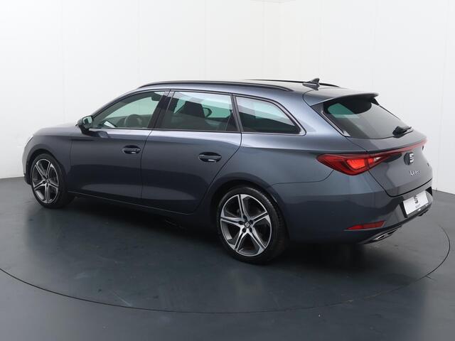 Seat LEON Sportstourer 1.5 eTSI FR Launch Edition | 150 PK | Automaat | Adaptive cruise control | Apple Carplay/Android Auto | 18" LM velgen |