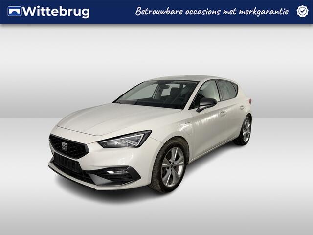 Seat LEON 1.4 TSI eHybrid PHEV FR / AUTOMAAT/ VIRTUAL COCKPIT/ STUUR+STOELVERWARMING/ PARK.SENSOREN/ ACC/ DODEHOEK/ RIJ-MODI/ NAVI/ DAB/ LED/ ISOFIX/ 17'' LMV