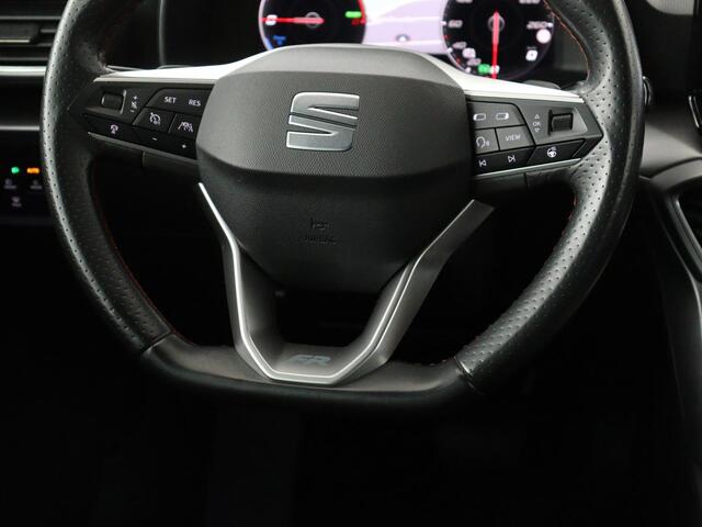 Seat LEON 1.4 TSI eHybrid PHEV FR | Panoramadak | Stoelverwarming | Leder/Alcantara | Adaptive cruise | Camera | Carplay | Navigatie | Stuurverwarming | Plug In