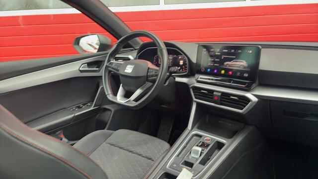 Seat LEON Sportstourer 1.5 eTSI FR Launch Edition AUTOMAAT / SFEER / FULL LED / TREKHAAK / CARPLAY / NAVI / CLIMA / PDC / BLUETOOTH / NL-AUTO