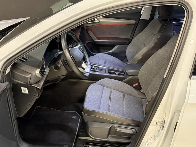 Seat LEON 1.5 eTSI Style Business Intense | Camera | Apple Carplay | Keyless