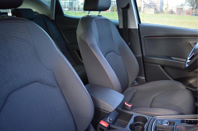 Seat LEON 1.4 150PK TSI FR Busn. Intense Virtual cockp. / Clima / Sportint. / Apple,android