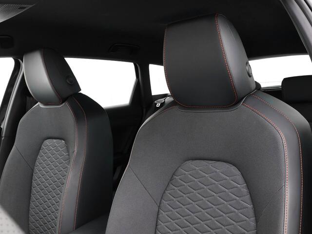 Seat LEON Sportstourer 1.5 TSI 204pk DSG e-Hybrid FR Business · Camera · Apple/Android Car Play · Elek. Trekhaak · Navigatie · Dodehoek Detectie · 18'' Inch · Garantie t/m 18-06-2029 of 100.000km