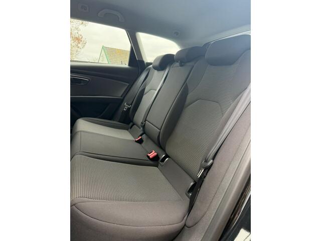 Seat LEON ST 1.0 EcoTSI Style Business Intense AUT / Cruisecontrol / Carplay / Pdc / Stoelverw.