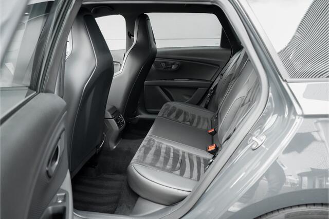 Seat LEON ST 2.0 TSI CUPRA 300 Kuipstoelen Virtual Cockpit Camera 19"