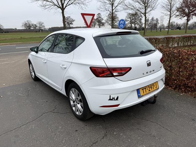 Seat LEON 1.6 TDI Style CLIMA/NAVI BJ 2017