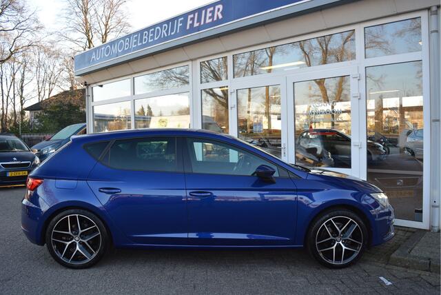 Seat LEON 1.5 150PK TSI FR Business Intense ? Beats ? CarPlay ? Stoel VW ? Trekhaak afn. ? Orig. NL ?