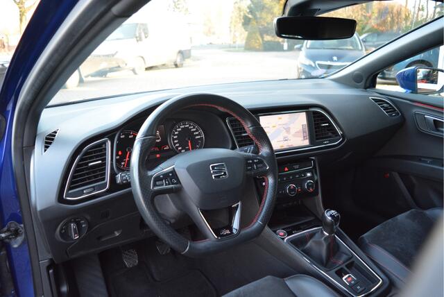 Seat LEON 1.5 150PK TSI FR Business Intense ? Beats ? CarPlay ? Stoel VW ? Trekhaak afn. ? Orig. NL ?