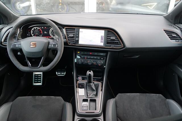 Seat LEON ST R 2.0 TSI 4-Drive (400pk) Downpipe/Schaalstoelen/Brembo/Carbon/Beats