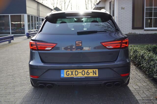 Seat LEON ST R 2.0 TSI 4-Drive (400pk) Downpipe/Schaalstoelen/Brembo/Carbon/Beats