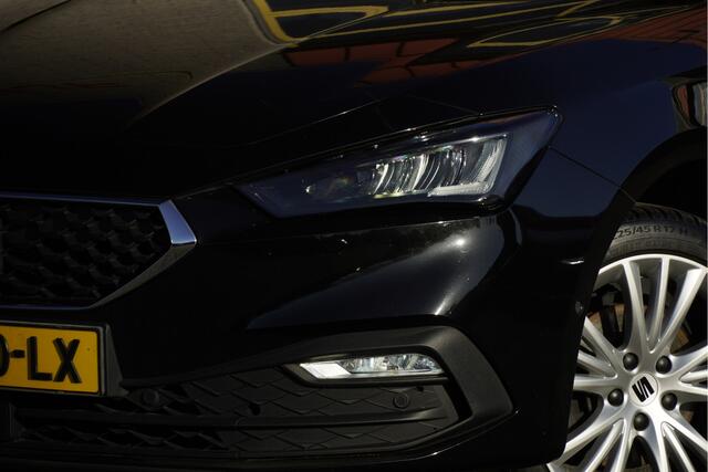 Seat LEON Sportstourer 1.5 TSI Style Launch Edition BJ2021 Lmv 17" | Led V+A | Pdc | Elek. trekhaak | Achteruitrijcamera | App-Connect | Navi | Virtual cockpit | Climate control | Cruise control | Extra getint glas