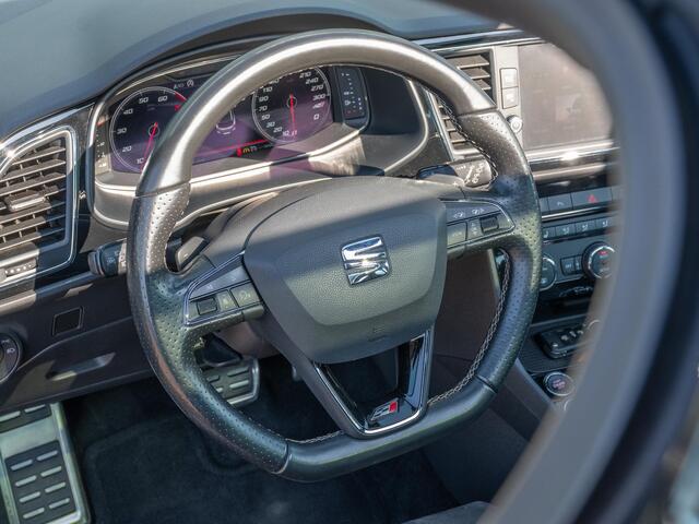 Seat LEON ST 2.0 TSI CUPRA 300 | Pano | Keyless | Volledig onderhouden