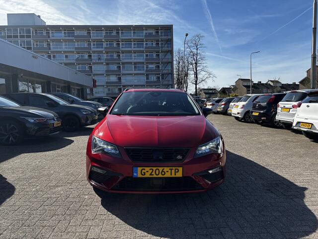 Seat LEON ST 1.5 TSI FR Ultimate Edition Black 150PK Cruise Pano/schuifdak Automaat Stoel/Stuurverwarming Navi Applecarplay Nap