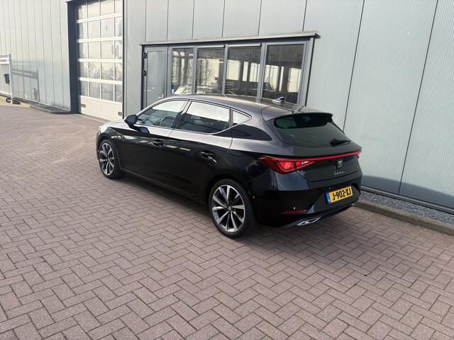 Seat LEON 1.5 TSi 150pk FR Launch Edition CAMERA/KEYLESS/CARPLAY/ADAPT/CRUISE/PDC/18INCH