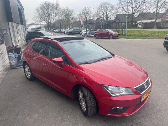 Seat LEON 1.0 ECO TSI STYLE Business Intense Automaat! Pano Cruise Clima Carplay Alcantara