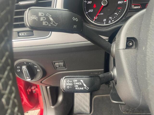 Seat LEON 1.0 ECO TSI STYLE Business Intense Automaat! Pano Cruise Clima Carplay Alcantara