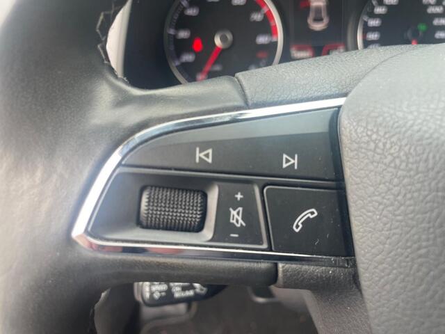 Seat LEON 1.0 ECO TSI STYLE Business Intense Automaat! Pano Cruise Clima Carplay Alcantara