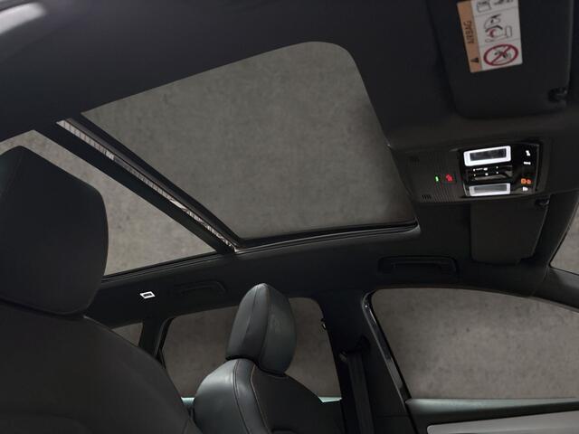 Seat LEON 1.5 eTSI FR Sport 150Pk Automaat (PANORAMADAK, APPLE CARPLAY, STUUR/STOELVERWARMING, CAMERA, SPORTSTOELEN, TREKHAAK, GETINT GLAS, ADAPTIVE CRUISE, NIEUWSTAAT)